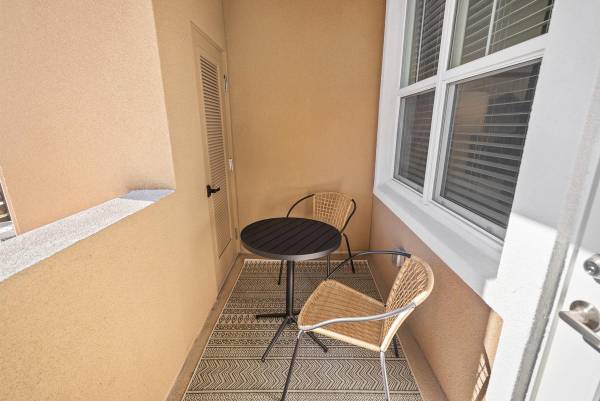 $3,530 / 2br - 1211ft2 - Eleve su estilo de vida, 2 habitaciones/2 baños - Sala con TV al aire libre y parrillas (petaluma)63797037634561124