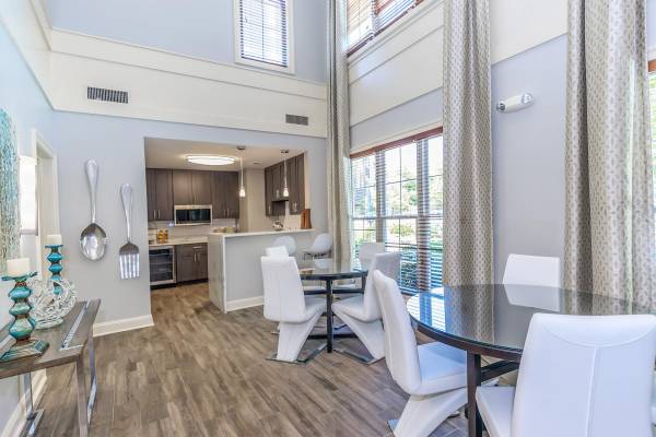 $2,290 / 2hb - 1081ft2 - Balcón o Patio, 2/hb 2/ba, ¡Ubicado en Alexandria! (5901 Coverdale Way, Alexandria, VA)63896276328707122