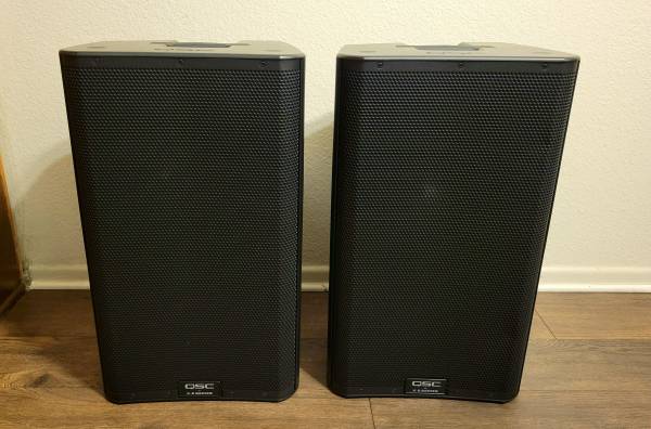 QSC K12.2 (pair) 1