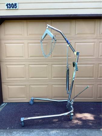 Invacare Hydraulic 9805 Lift 1