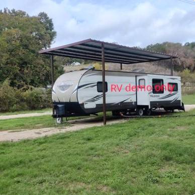$640 Covered rv parking lot (S.Austin)64046033137154120