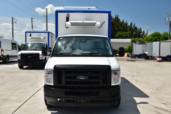 2023 Ford E-350 - Photo 14