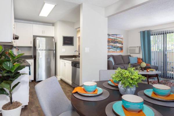 $2,534 / 2br - 819ft2 - Washer & Dryer in Unit, 3 Miles to Concord BART Station (concord / pleasant hill / martinez)63880131657347122