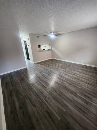 $969 / 1br - 650ft2 - 1 bedroom 1 bathroom (all flooring all bills included) $969 a month (Corpus Christi)64036534263811123