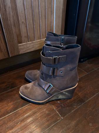 Super Cute Sorel Boots 1