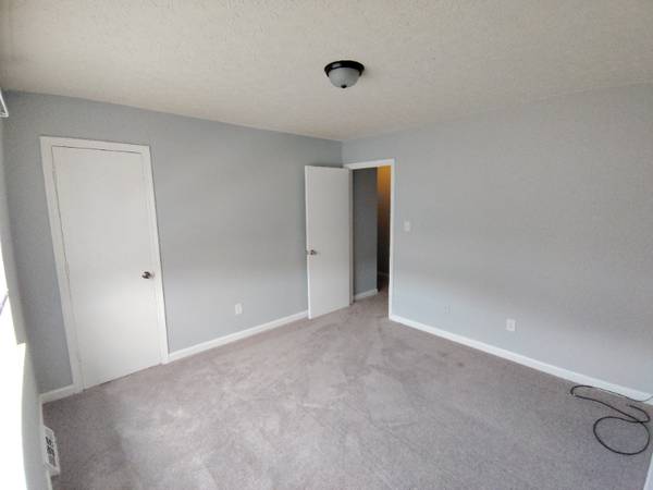 $1125.00 / 2br - 948ft2 - Cozy 2BR Townhouse in Lynchburg, VA - 1.5 Bath, $1125/mo - Available 063851969283971124