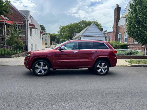 2014 Jeep Grand Cherokee Overland - $8,900 (Brooklyn)63614145577091122