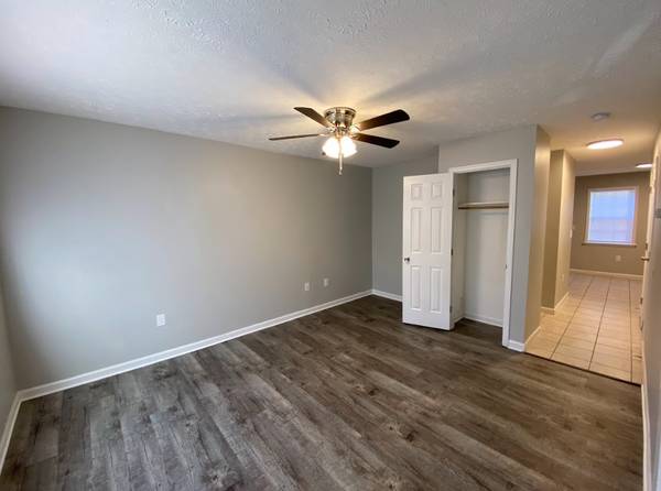 $1,495 / 2br - 01025ft2 - 250% off first month (Knoxville)63815695083393124