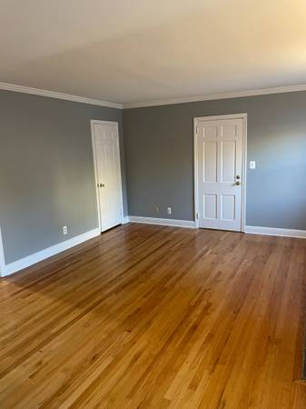 $3,000 / 2br - 1000ft2 - $3000 2 Bed 1 Bath Apt. + Office (1000 Sqft) Utilities Incl. Stamford (Stamford)64033633359746120