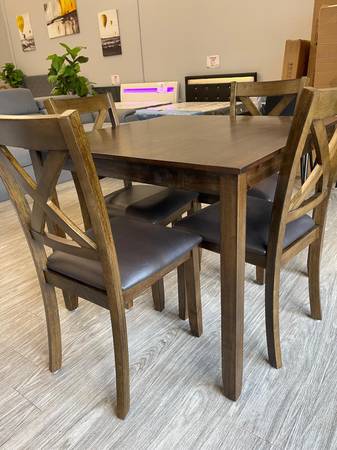 5-Piece Rustic Dining Set | Limited Time 1