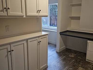 $1,400 / 2br - 995ft2 - Una Sala de Estar Llena de Luz (Irvine)64027920593665122
