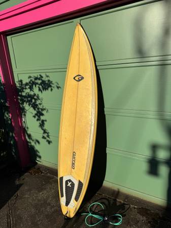 Surfboard 6' 6" 1