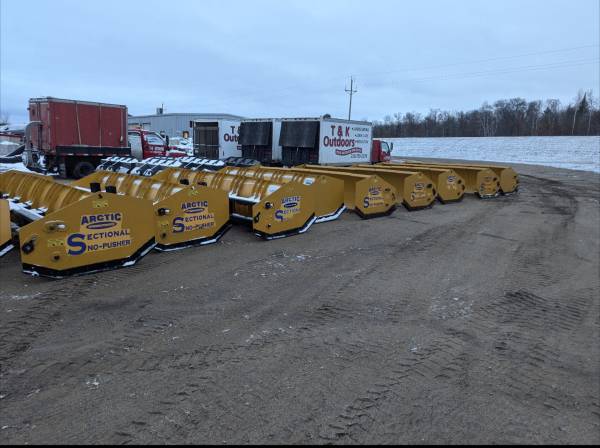 Arctic Sectional HD Snow Pushers 1
