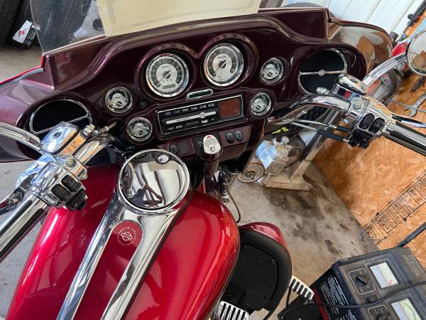 2005 Harley Davidson - $12,50063470632216961123