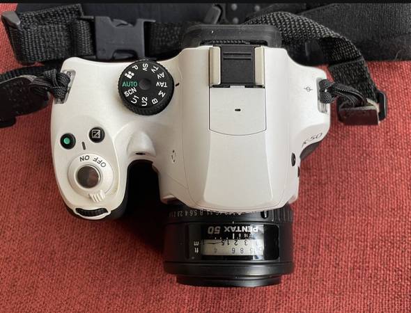 Mint Pentax DSLR K-50 White / Black Snow Body Only - photo/video