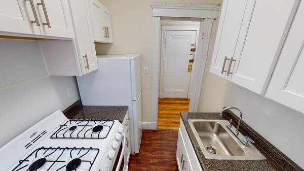 $2,375 **NO FEE ** Fenway nice studio w/ Heat HW included. Cat OK. (Fenway)63996545611650121