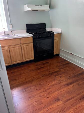 $1,700 / 2br - Huge 2BR in historic Poughkeepsie neighborhood (POUGHKEEPSIE)64035737308163121