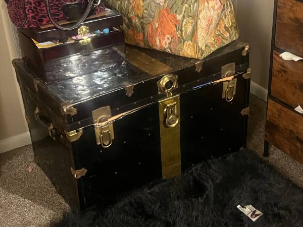 Trunk 1
