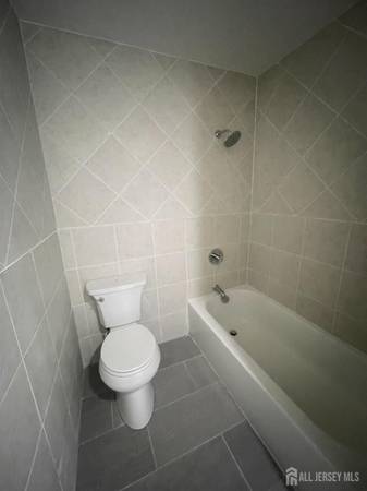 $2,650 / 3br - Updated 3 bedroom, 1 bath- 2 units available (South Amboy)63676291491203122