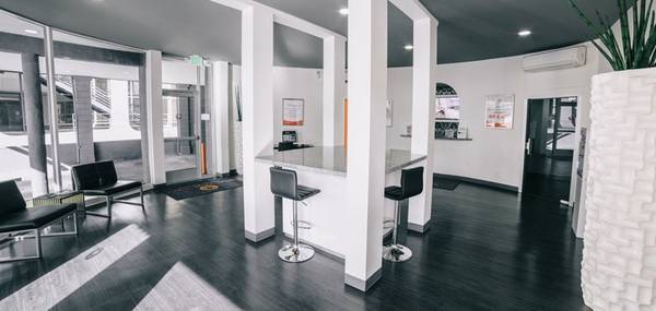 $402 Laundry Onsite, Handicap Accessible, Studio Apartments near the strip63859499009281121