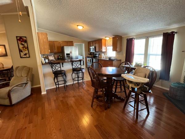 $199,500 / 3br - 1500ft2 - 3 bed 2 bath home (Bristol)64193137779459124