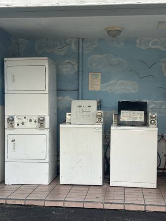 $400 / 1br - Dania Beach Studio (Dania Beach Efficiency)64049279378434124