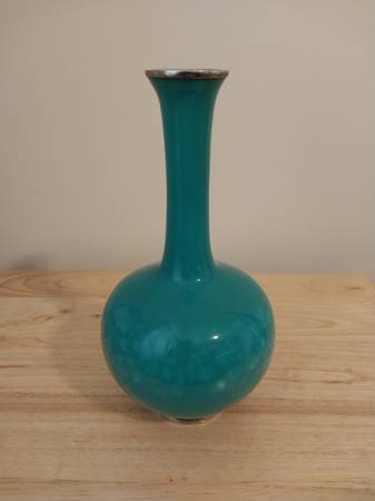 Japanese Wireless Cloisonne Bottle Neck Vase 1