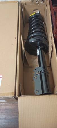 2000 Toyota Avalon struts 1