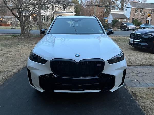 2025 BMW X5 M60i AWD (bajo kilometraje - 5.106 millas) - $91.500 (Tysons Corner)63616423261315121