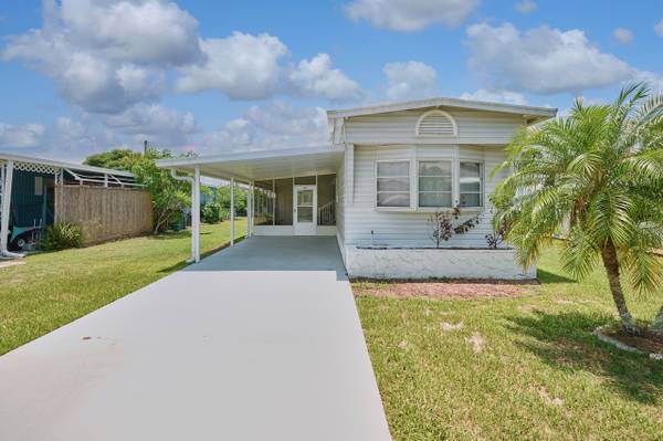 $92,000 / 2br - 720ft2 - TURNKEY 55+ HOME - Fully Furnished w/ W/D - Priced for Quick Sale! (Skyview Estates)64149649731585121