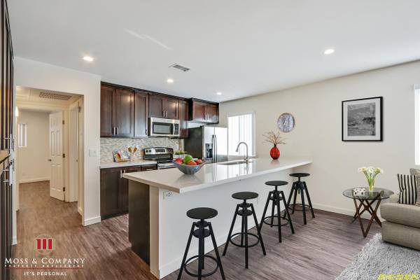 Van Nuys 2 Bedroom 1 BA + Parking + Pool + SS Appliances 1