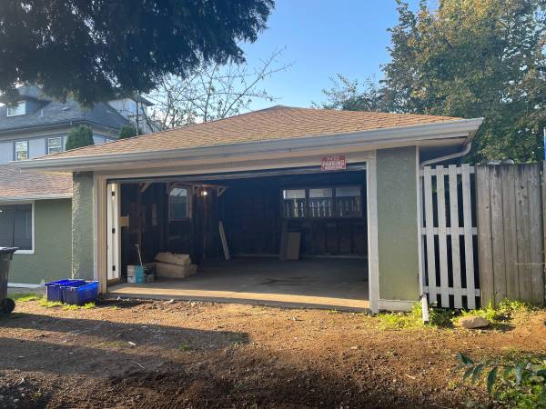 Double garage for rent 440 sq ft 1