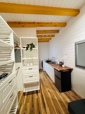 $1,750 / 1br - Fully Furnished Private1-Bed 1-Bath Ohana in Hilo (Hilo)63939395784195122