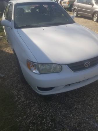 TOYOTA COROLLA 2002 IOW MAIL - $2,800 (Clinton)63616345790337123