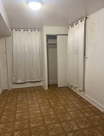 $1,100 Rent a room located 7 minutes by train from Lex Av & 59th Station (Astoria)63854193549955121