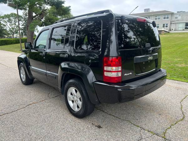 2009 JEEP LIBERTY VEHÍCULO LIMPIO 🧼 - $3,50063438420451841122