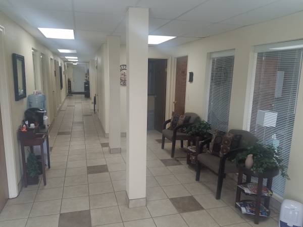 $375 / 165ft2 - 106 Office C North Latah Window Office  Central Bench (BOISE)64143942650625122