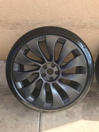 1 Tesla Model Y Performance Uberturbine 21” rim 1