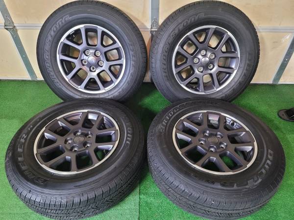 Jeep Wrangler Gladiator wheels and tires 1
