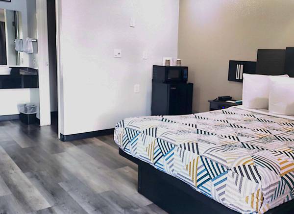 $599 / 1br - ¡TARIFA SEMANAL CON DESCUENTO! Todo incluido - Wi-Fi, TV por cable, café de la mañana (Tacoma Sur)63659582333441121