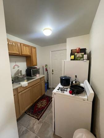 72 Hyde St #2 - AVAILABLE JUNE 1st, 2026 1