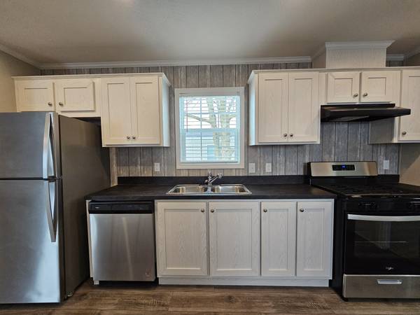 $56,999 / 1056ft2 - Say YES! To Homeownership! (Robin Glen)64198883845891121
