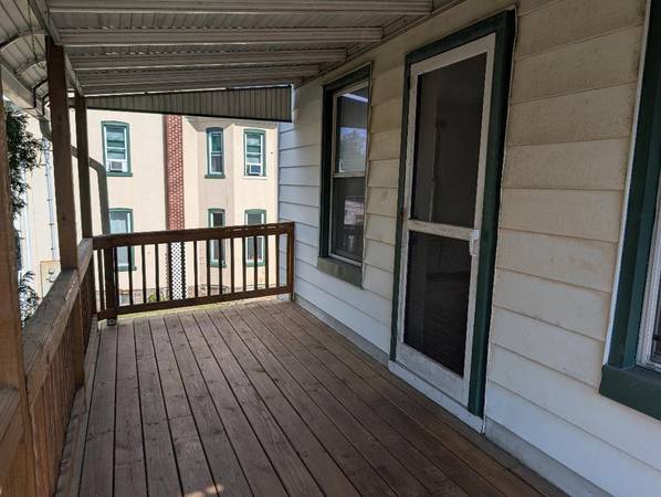 $1,650 / 2br - 1050ft2 - Charming 2 Bedroom Duplex apt (Richlandtown/Quakertown)64010162610051124