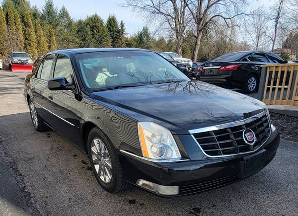 2011 Caddilac DTS - 108k Miles - Sunroof - Leather - $3,90063471528637187121