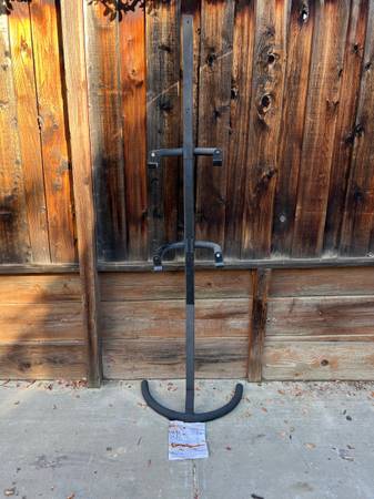 Freestanding bike rake 1