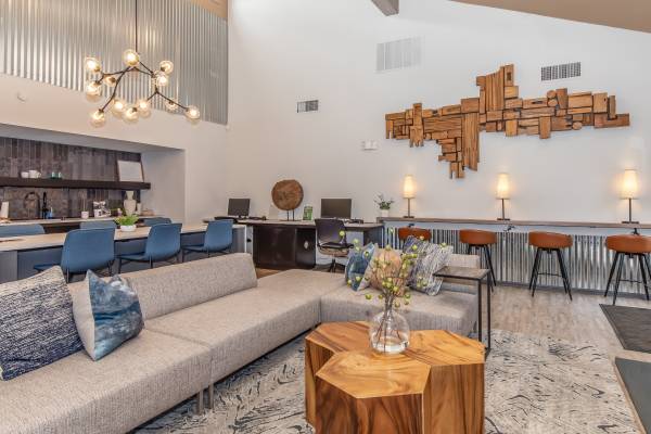 $1,550 / 1hab - 714ft2 - Uno de un dormitorio renovado y un baño (Colorado Springs)63687101502465124