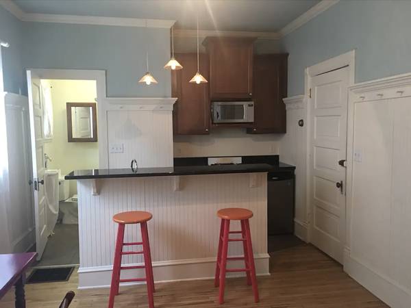 $1,725 / 1br - Mpls Boutique Apartment Fully Furnished (Uptown Mpls)63990383627906120