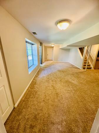 $1,500 / 1br - 1100ft2 - Spacious Basement (Woodbridge)63821951031043123