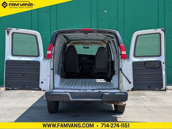 2014 Chevrolet Express 2500 Chevy - Photo 11