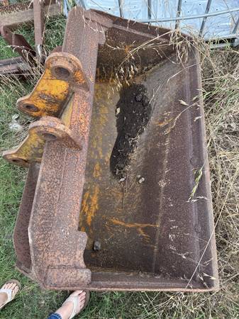 4’ Bucket 1